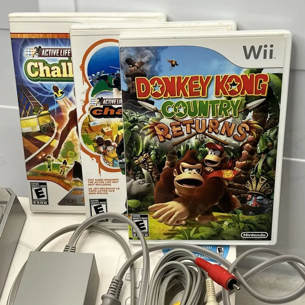 Nintendo Wii Console White Bundle Box w/ Accessories Remotes and Games RVL 001